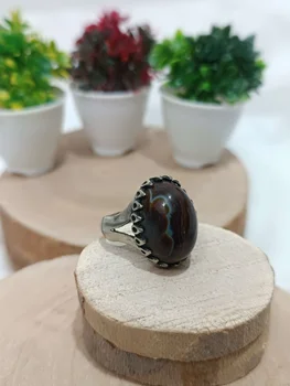 انگشتر عقیق سلیمانی لامه خوشرنگ وزیبا