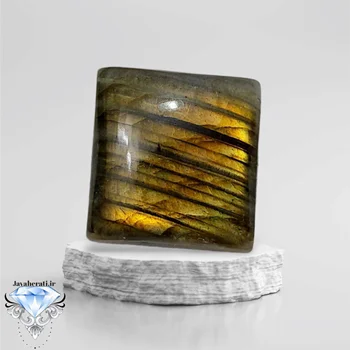 نگین لابرادوریت ماداگاسکار خیره کننده L22